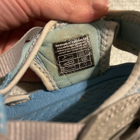 KEEN Blue Gray Closed Toe WaterProof Hiking Whisper Sandals Size 8 - Picture 2 of 5